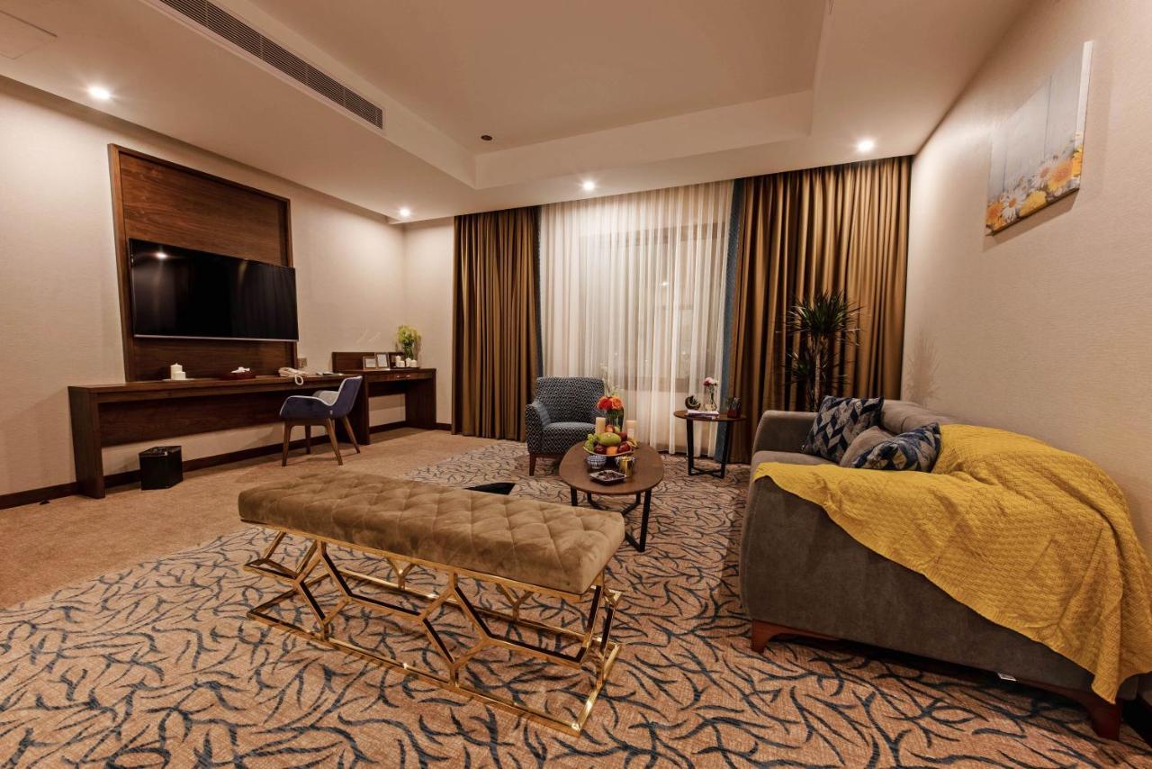 Sunday Emerald Hotel Jeddah Eksteriør billede