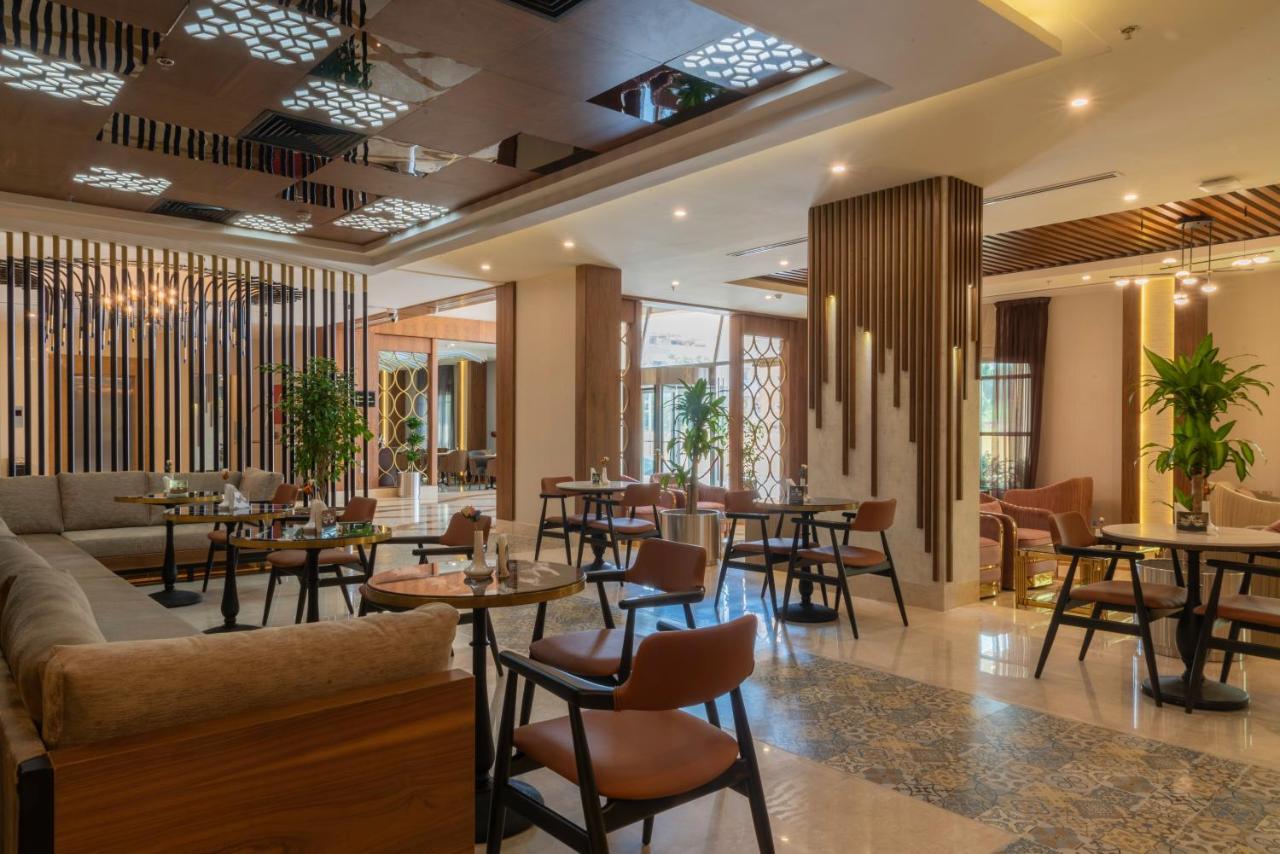 Sunday Emerald Hotel Jeddah Eksteriør billede