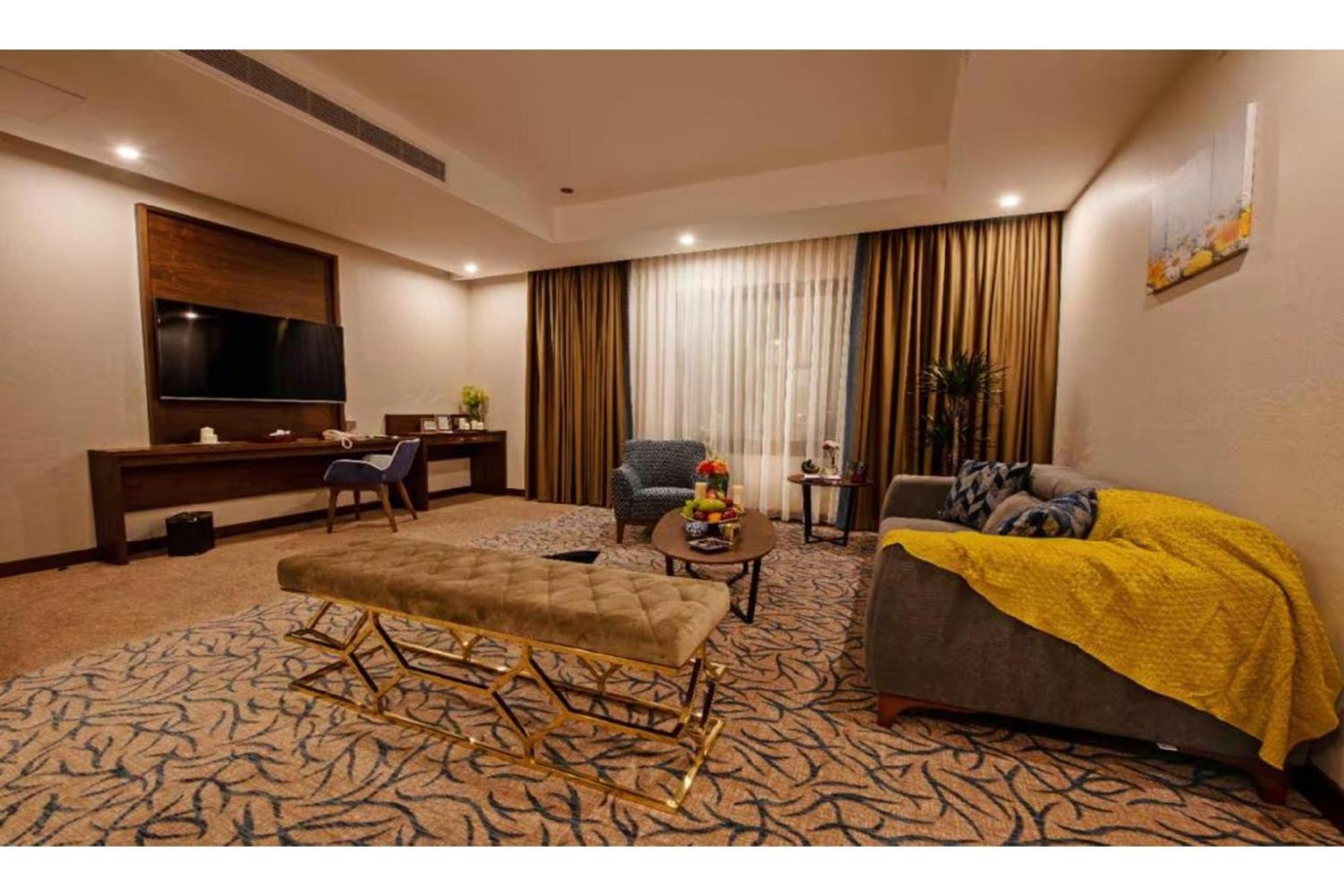 Sunday Emerald Hotel Jeddah Eksteriør billede